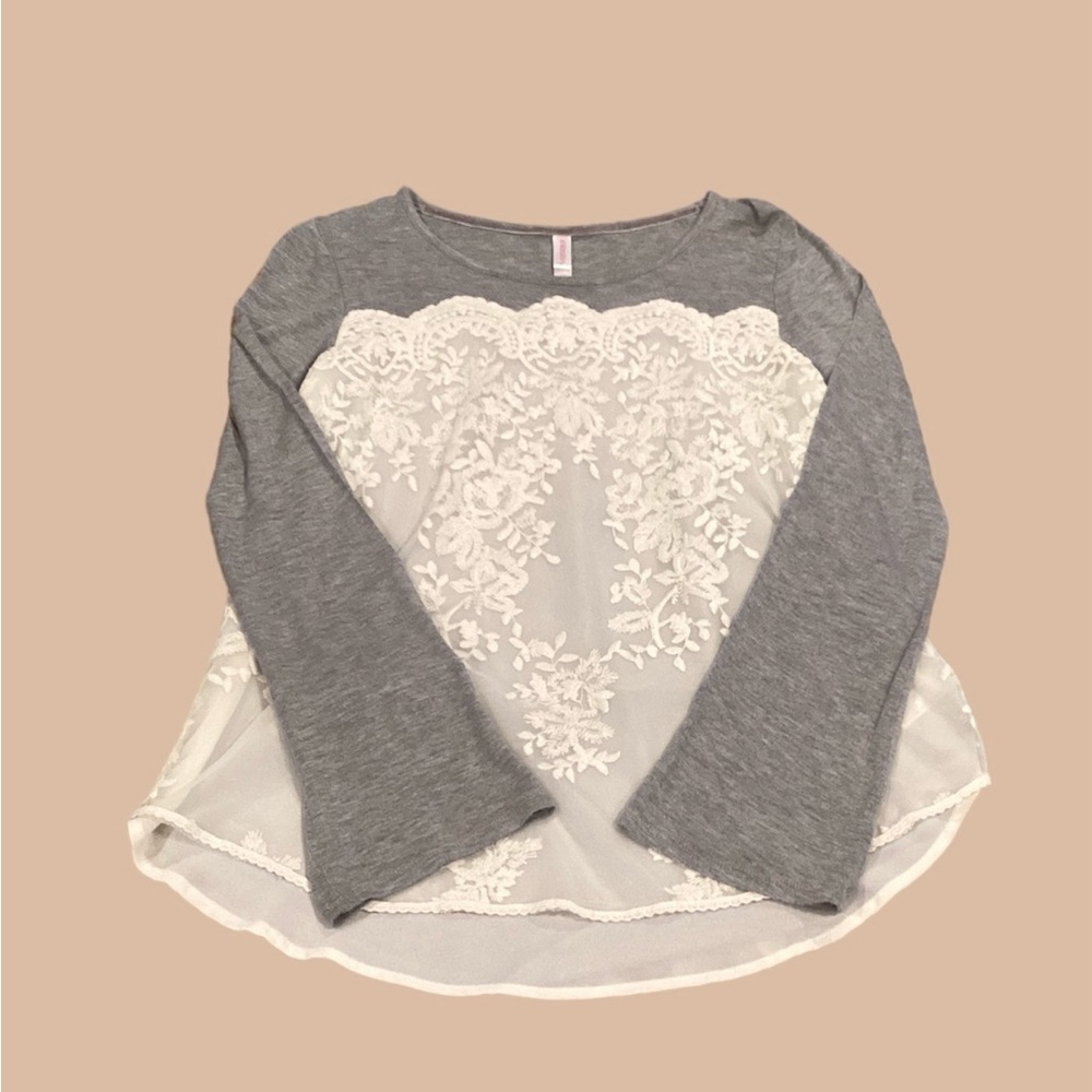Xhilaration Lace Front Tee Shirt, size xs